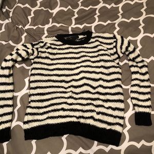 ⚫️BUY ONE GET ONE FREE! chunky knit sweater